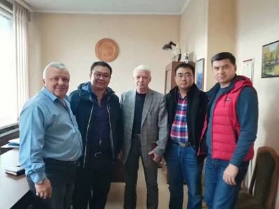 西伯利亚乳制品微生物研究所感恩相聚